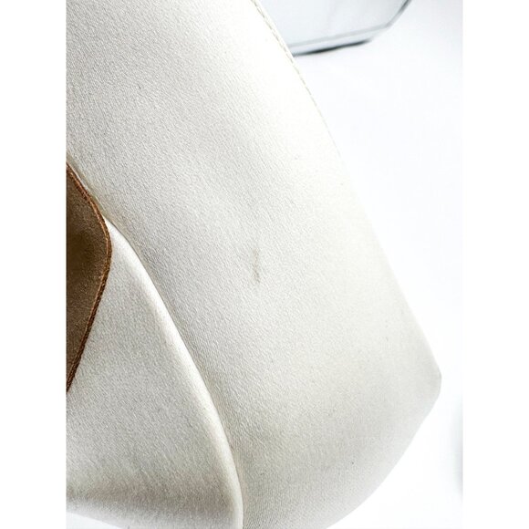 Manolo Blahnik Hangisi 70 Embellished Satin Jewel Buckle Designer Wedding Pumps - Picture 4 of 16